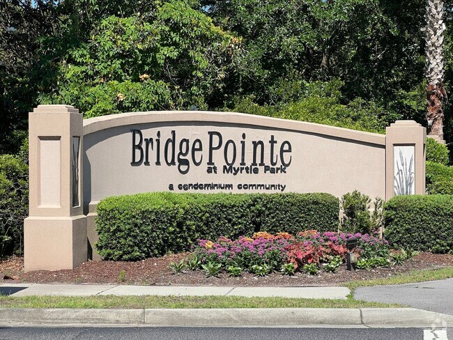 Building Photo - First Floor Condo at Bridgepointe - Beauti...