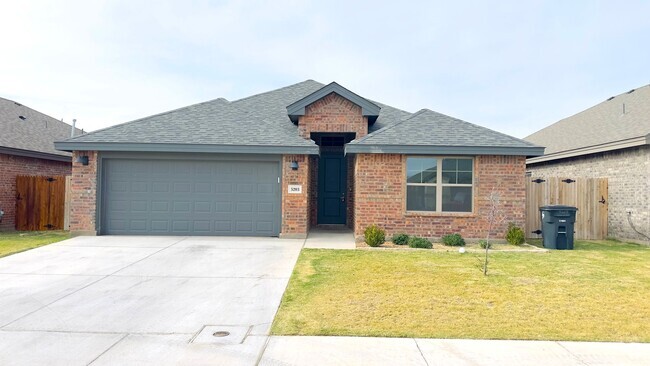 Building Photo - Rare 3 Bedroom Home In Odessa, TX!