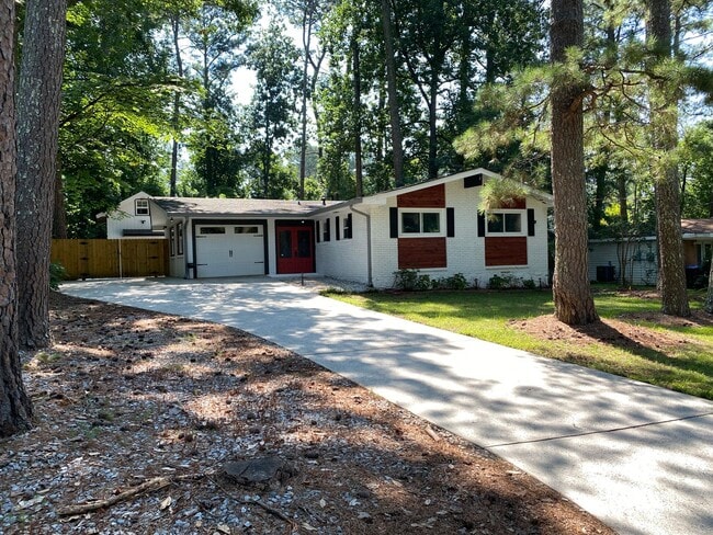 Photo - Amazing in town ranch awaits you!