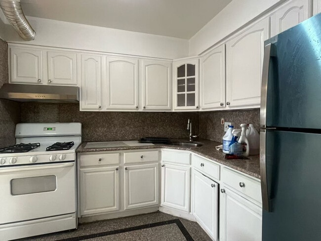 Photo - 134-30 57th Rd