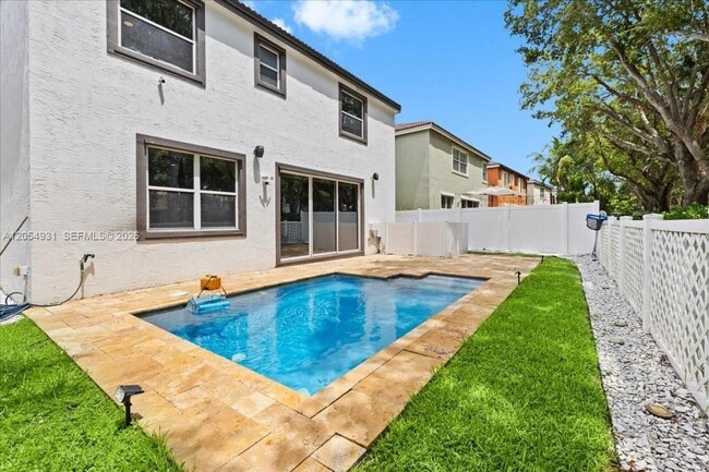 Building Photo - 5014 SW 155th Terrace