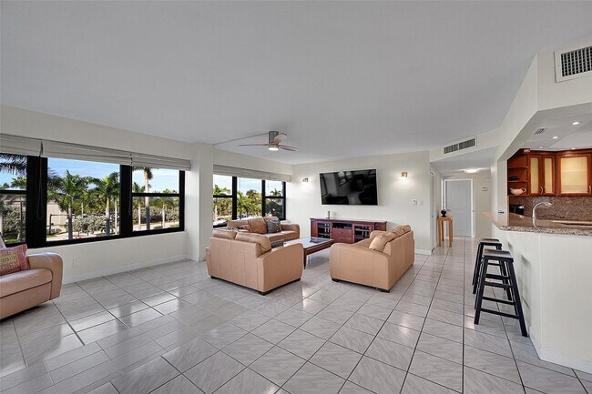 Photo - 3800 Galt Ocean Dr Unidad 311