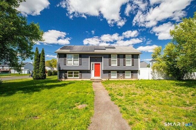 Photo - 540 Slater Rd