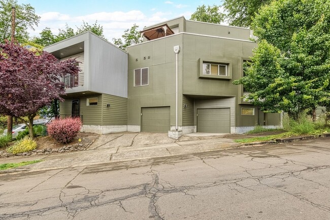 Beautiful 2 Bedroom Townhome in N Portland - Beautiful 2 Bedroom Townhome in N Portland Unit 941 N Cook St.