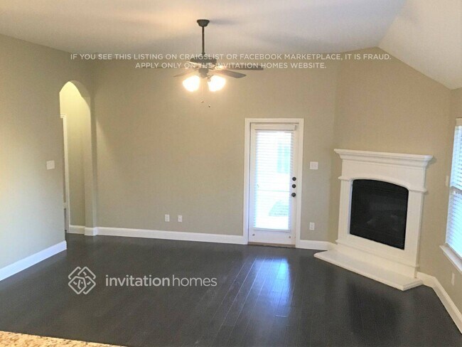 Photo - 905 McLynn Ct