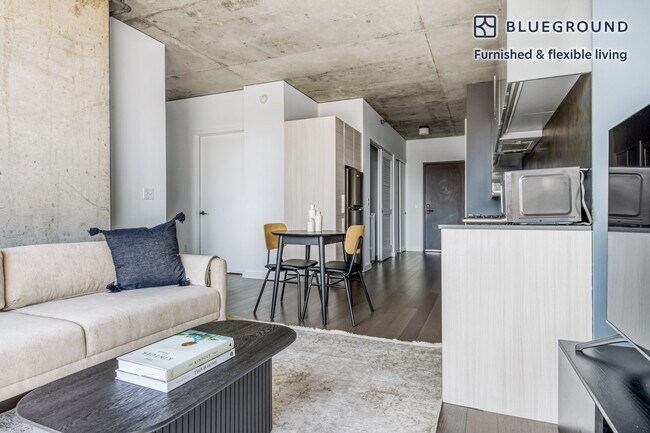 Photo - 625 W Division St Unit FL7-ID579