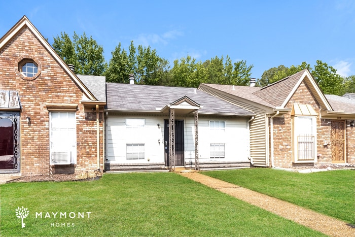 Photo - 2815 W Hickory Bluff House