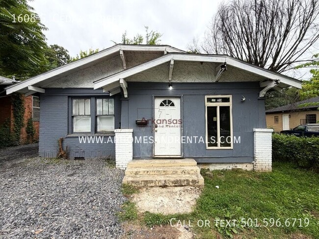 Building Photo - 1608 S Cedar St