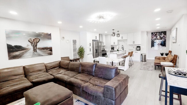 Building Photo - 1059 Gillespie Dr Unit ID1471794P