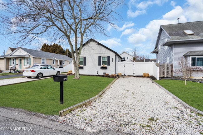 Photo - 1215 Lister St Unit B