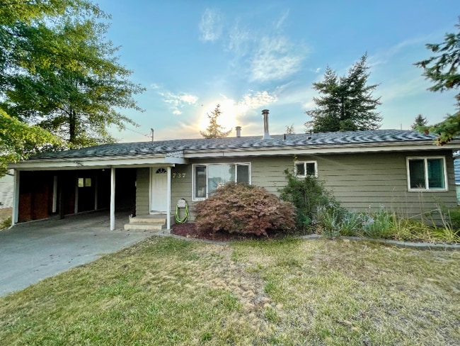 Building Photo - 737 Brent Dr Rental