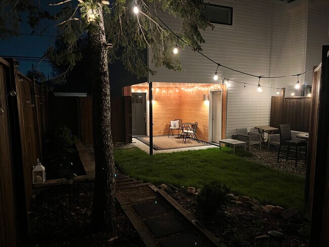 Photo - 2381 S Cherokee St Unidad 2385 S Cherokee Rental