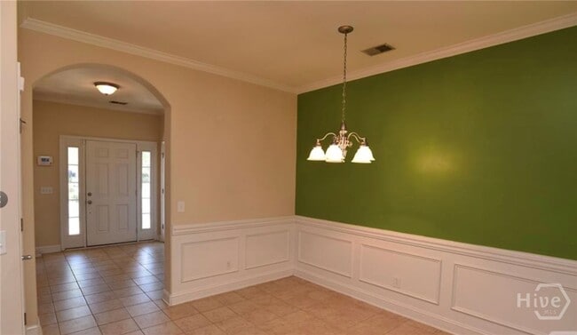 Photo - 220 Durham Park Way