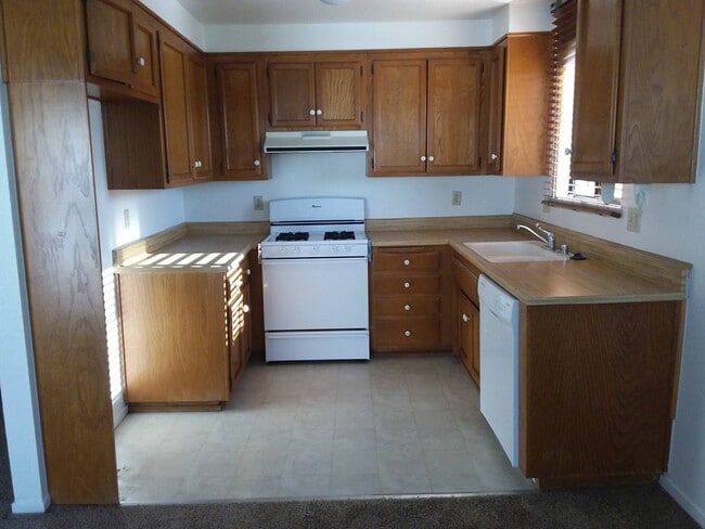 Photo - 430 Solar Way Unidad 430 B