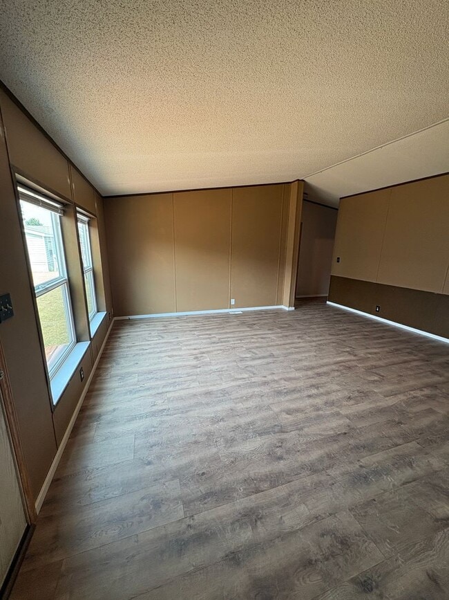 Photo - 3 Bedroom Unit behind Gallatin Valley Mall!
