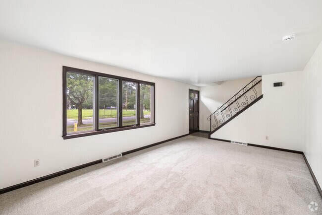 3BR, 1.5BA - 1,274SF - Living Room