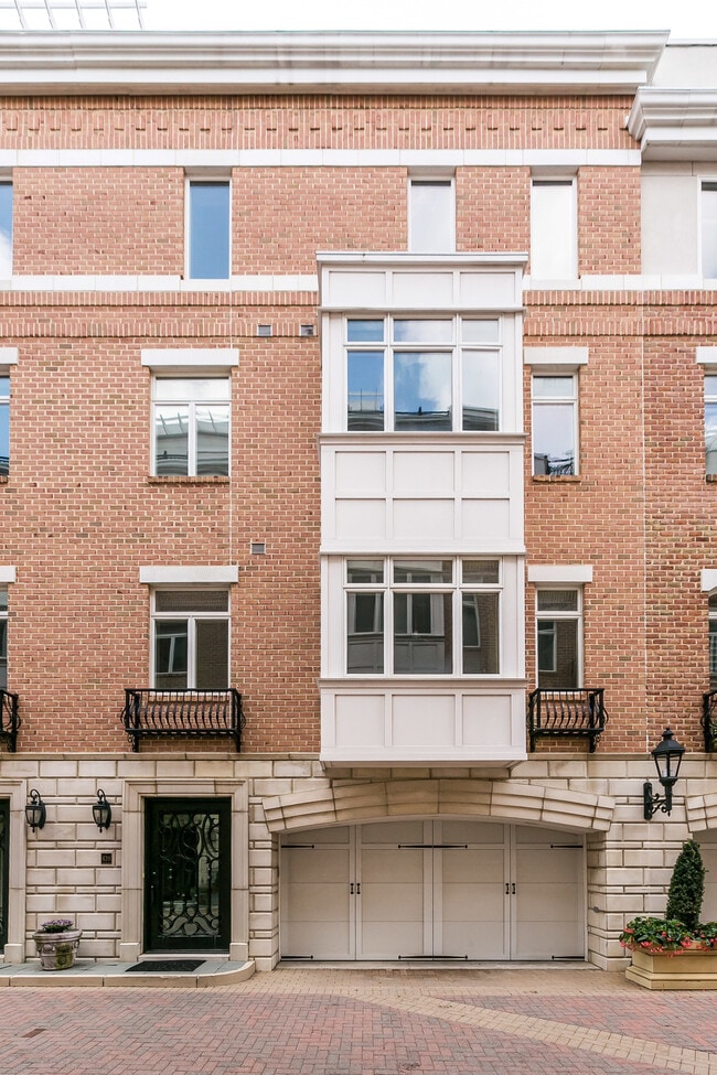 Photo - 639 Ponte Villas S