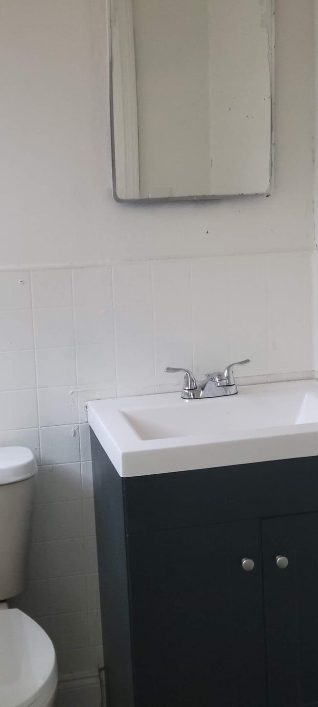 Photo - 113 Garland Ter