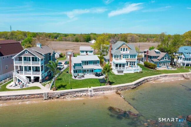 21 Grove Way