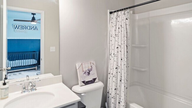 Photo - 585 McWilliams Rd SE