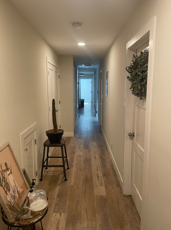 Photo - Single bedroom in beautiful Bernal Heights! Unit A3