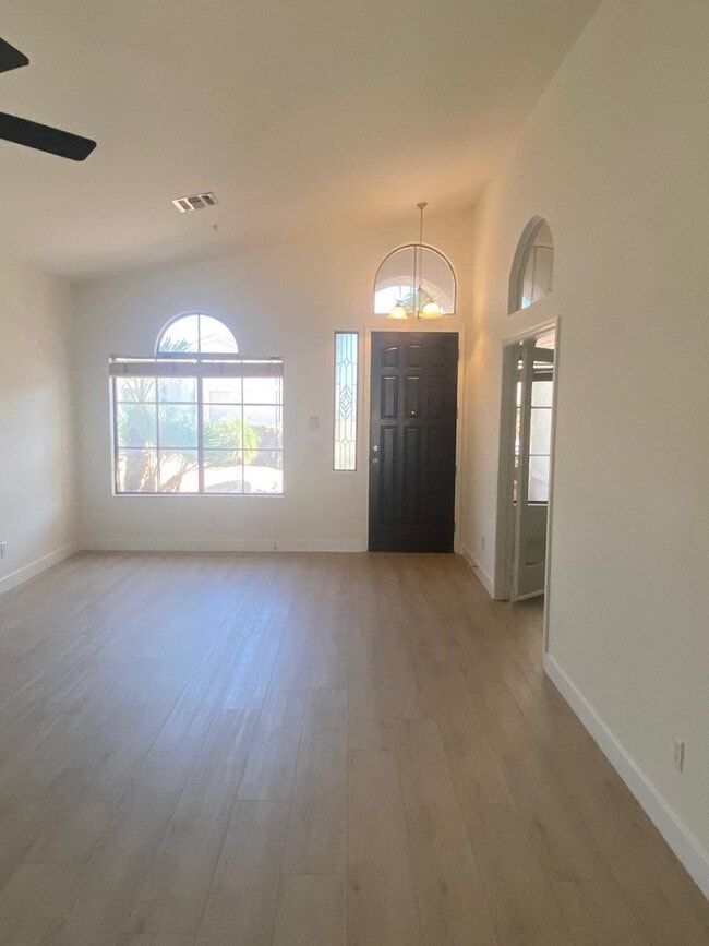 Photo - 8122 E Theresa Dr