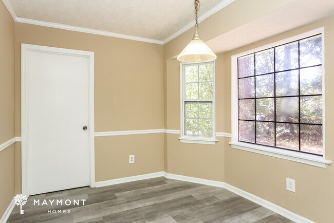 Photo - 575 Scarborough Rd