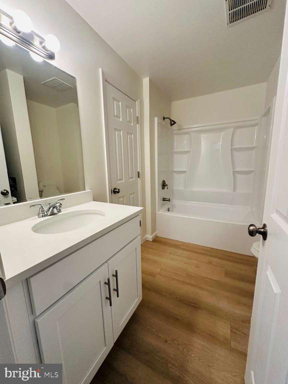 Photo - 108 Brighton Ct