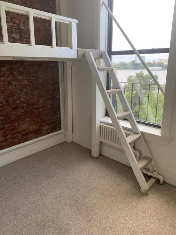 Building Photo - 17 Bay State Rd Unit A2