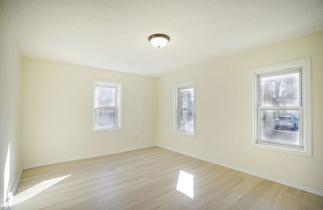 Photo - 8 Beaudoin Ct