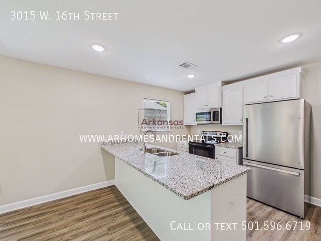 3015 W 16th St