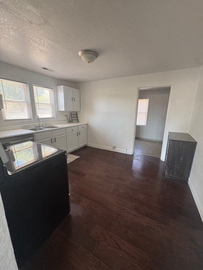 Photo - 1135 25th Ln