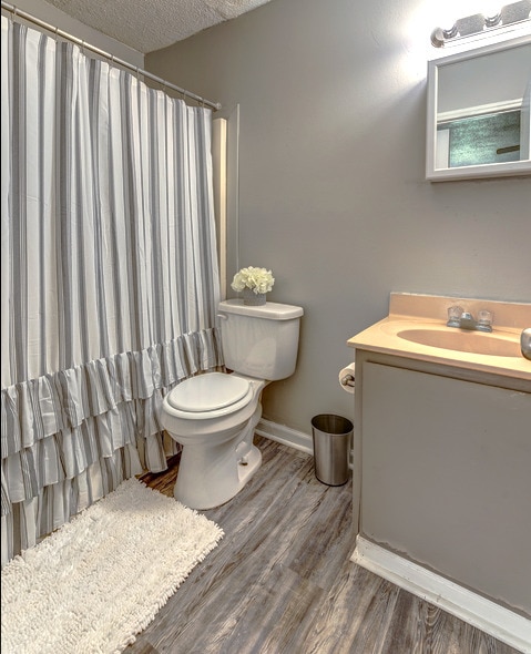 Photo - Shady Oaks Apartments