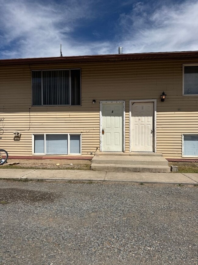 Building Photo - 256 S 1500 W Unit #2