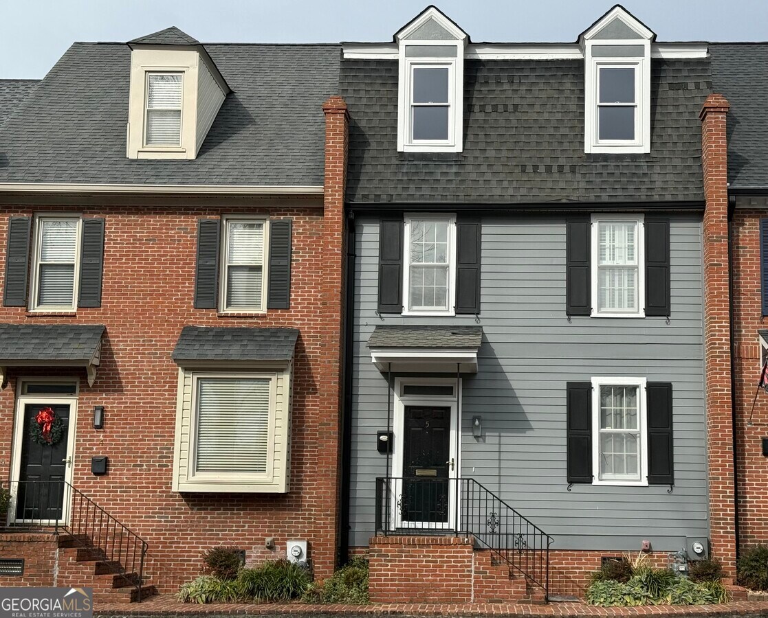 Photo - 311 E 2nd Ave