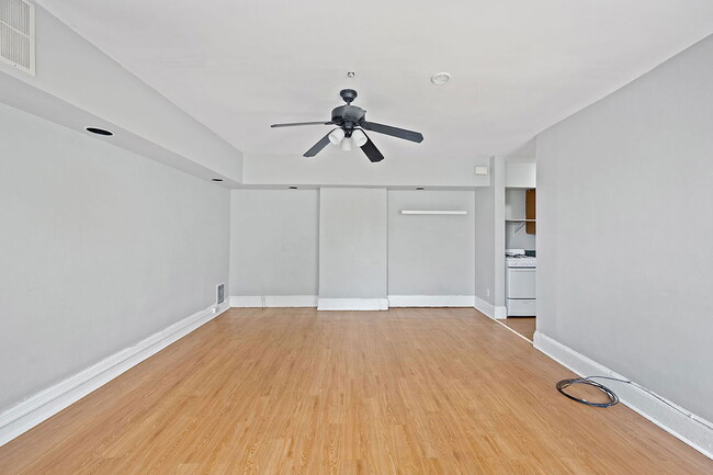 Photo - 494 Riddle Rd Unit 3