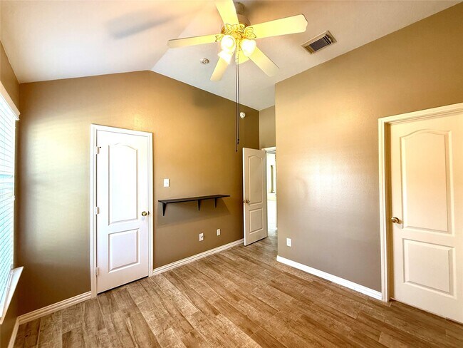 Photo - 10022 Driftwood Park Dr