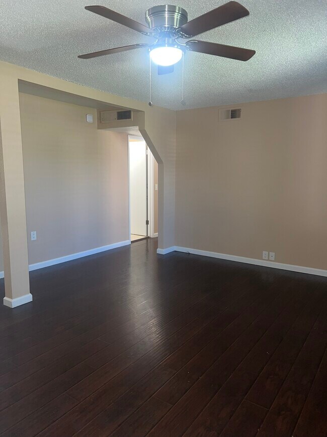 Photo - 3904 E Norwich Ave