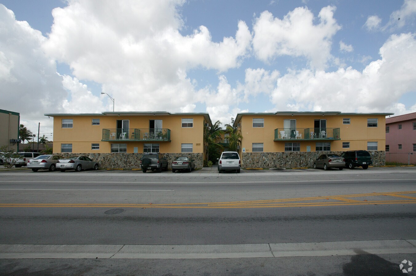 1930 Palm Ave - 1930 Palm Ave