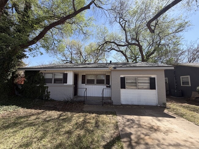 Building Photo - 3813 25th St