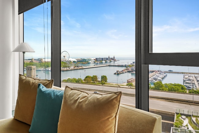 Photo - 453 E Waterside Dr