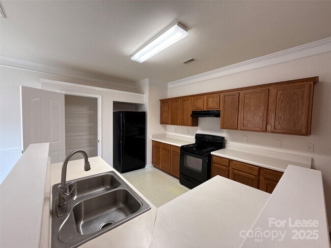 Photo - 2807 Forest Grove Ct