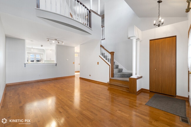 Photo - 417 Van Gogh Cir