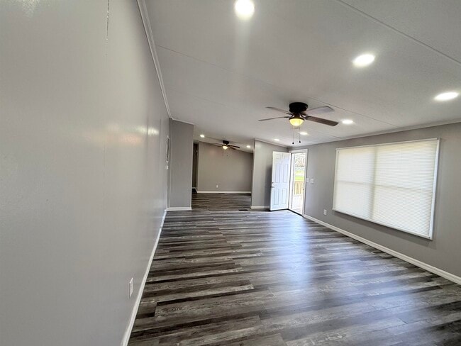 Photo - 5050 Box Wood Ct
