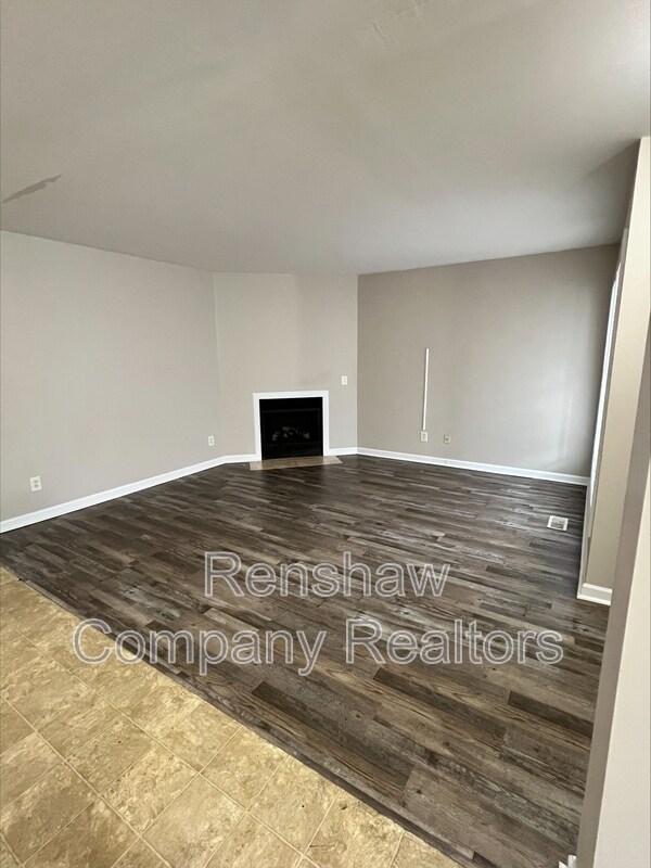 Photo - 121 Cloverdale St