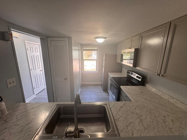 Photo - 306 Cedar St