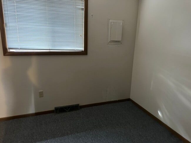 Photo - 2 BEDROOM 1 BATHROOM APARTMENT FOR RENT