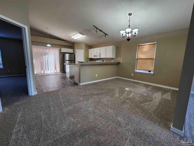 Photo - 1589 Galvin Ave