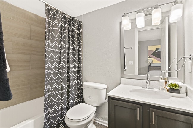 Photo - Lakeshore at East Mil