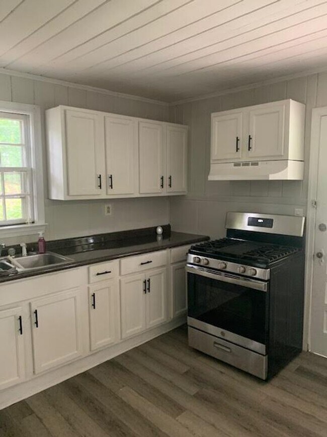 Photo - 412 E Montgomery St